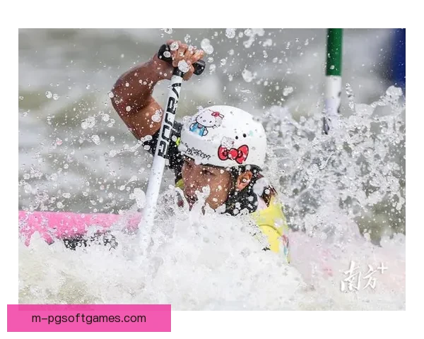 划桨飞溅，挑战极限：皮划艇赛事精彩回放